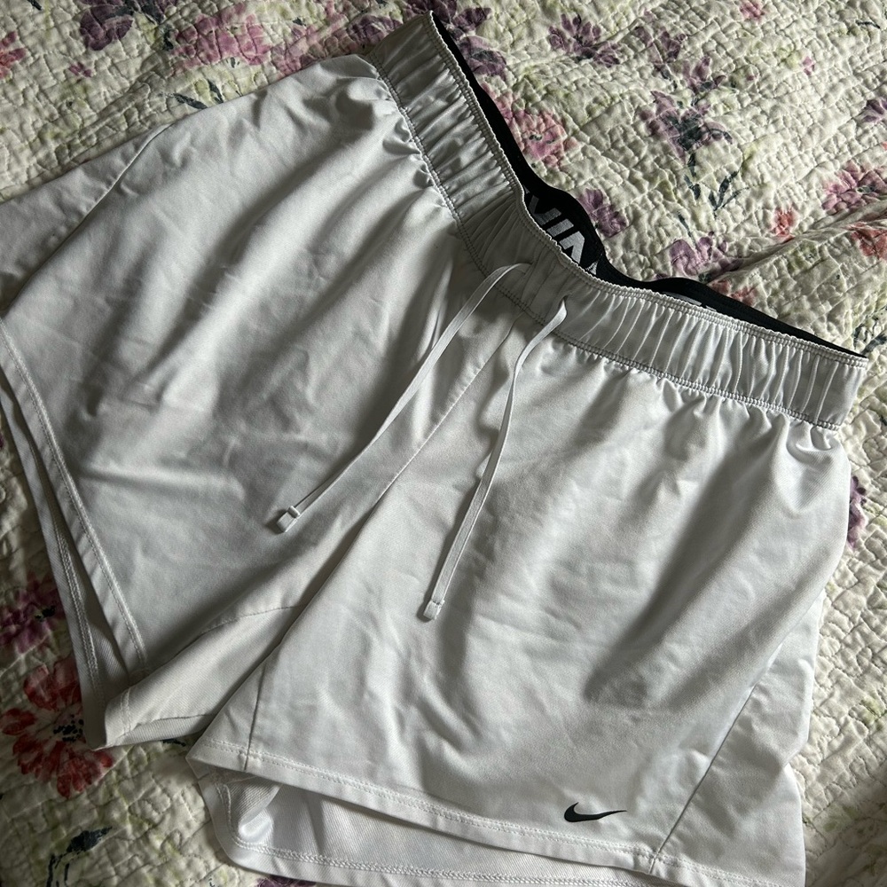 white nike shorts